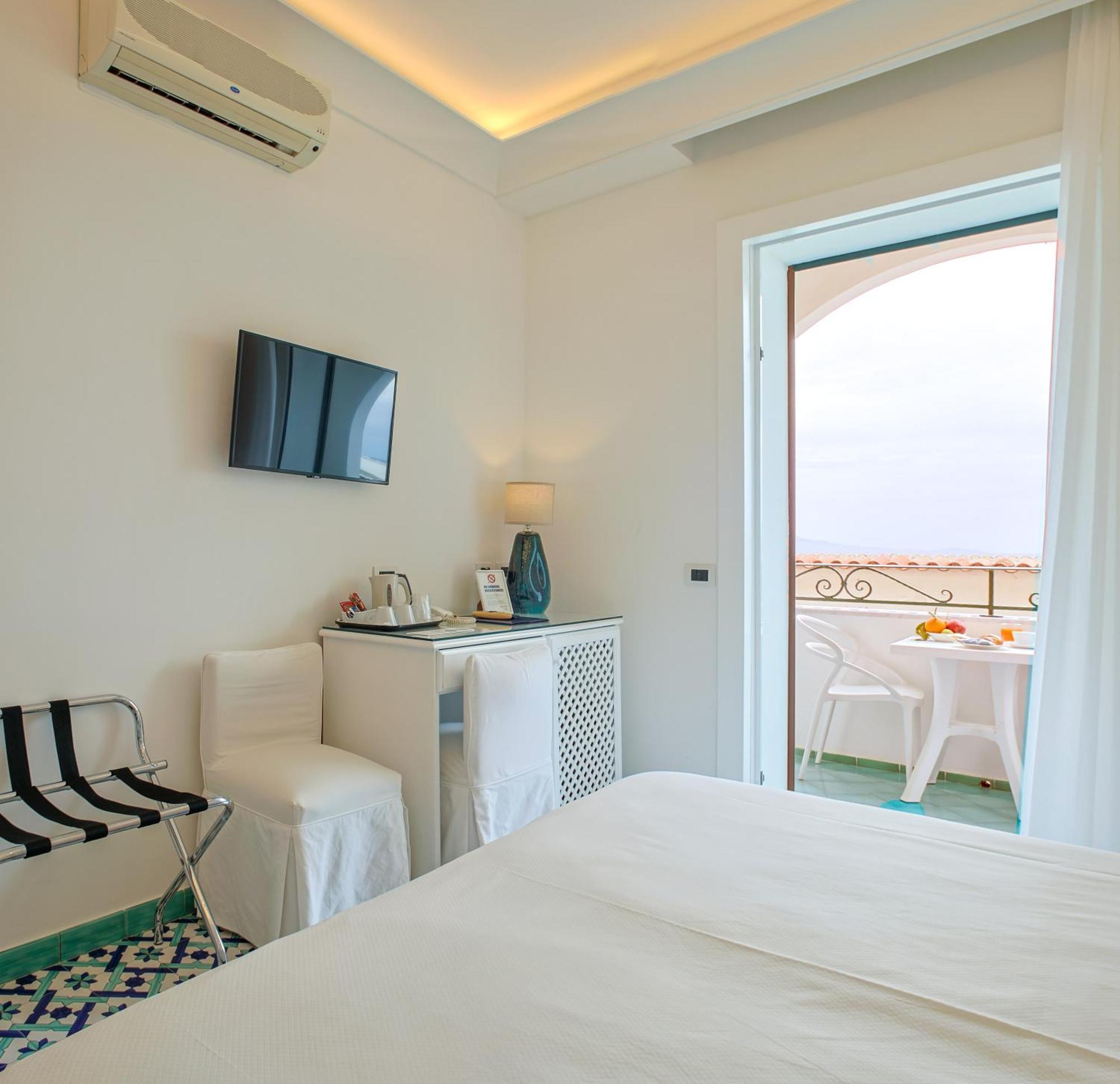 Hotel Aurora Amalfi Eksteriør bilde