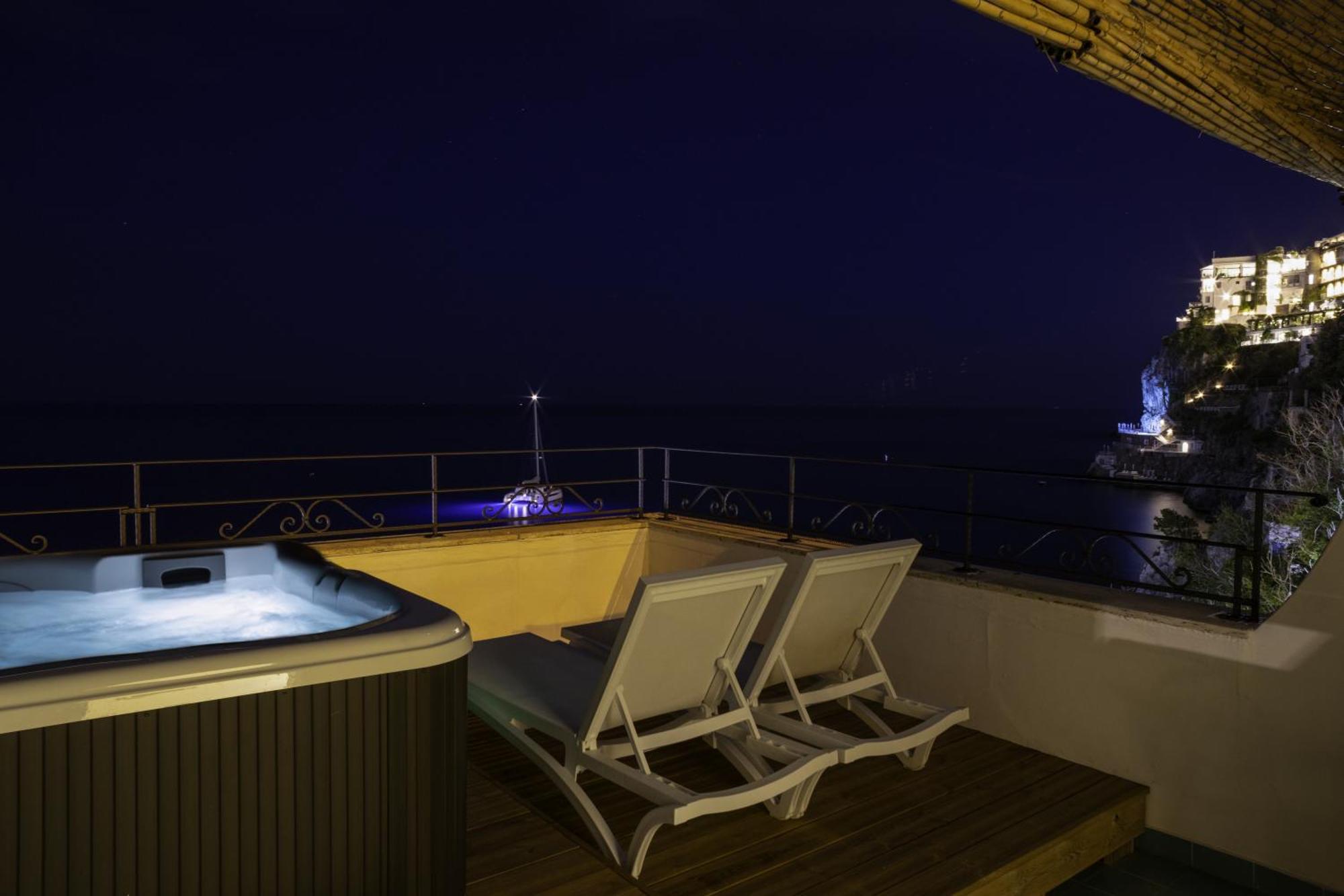 Hotel Aurora Amalfi Eksteriør bilde