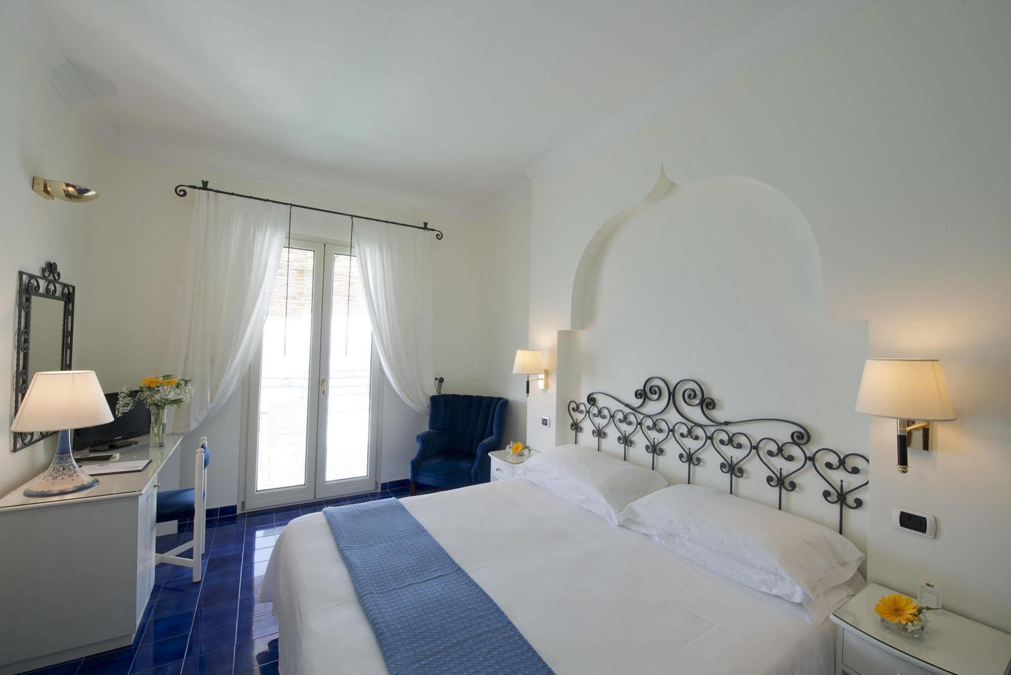 Hotel Aurora Amalfi Eksteriør bilde